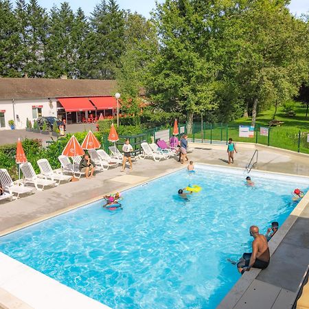 Camping Les Etangs Fleuris 4 Touquin Exterior photo
