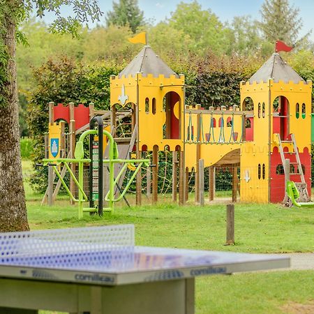 Camping Les Etangs Fleuris 4 Touquin Exterior photo