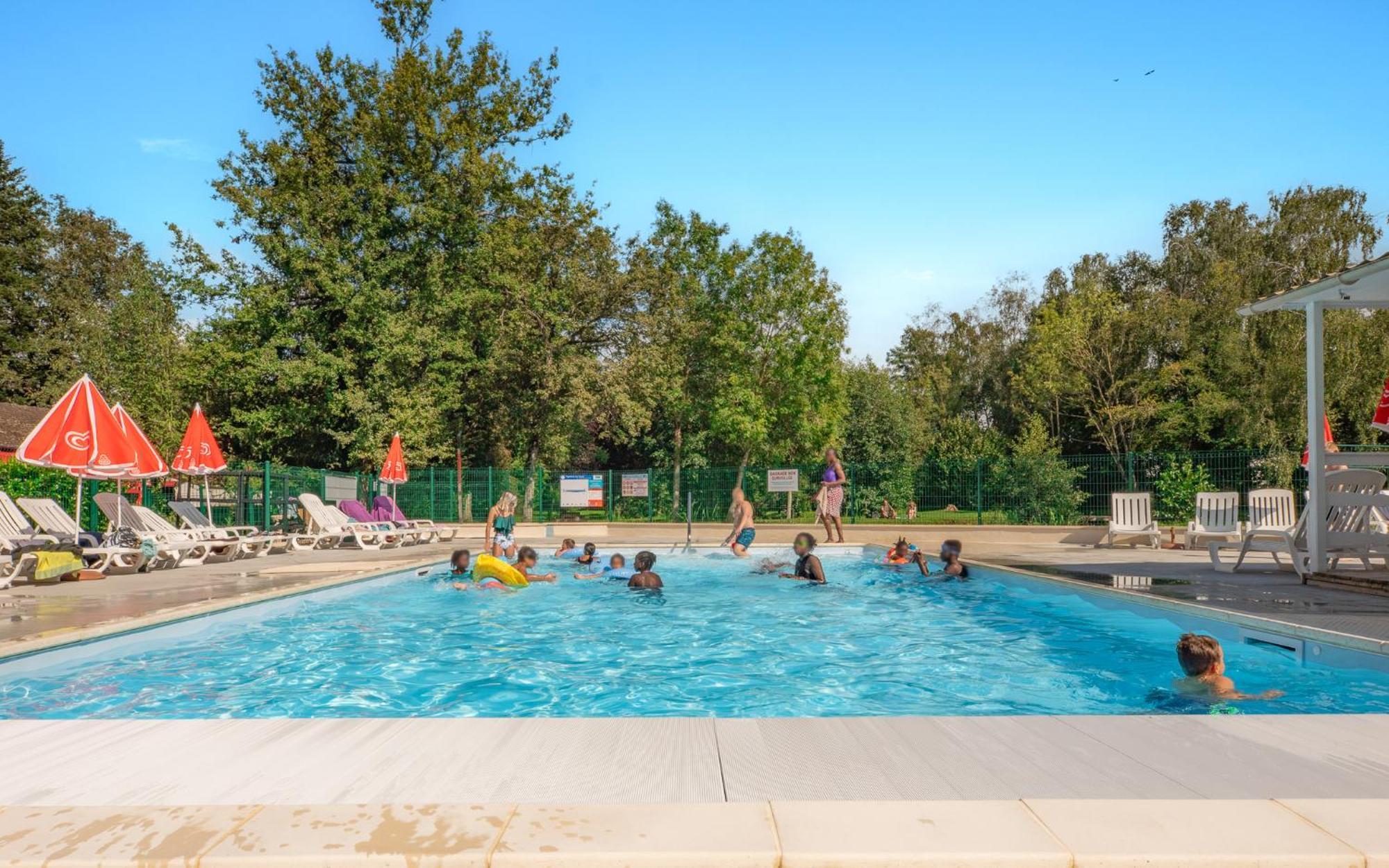 Camping Les Etangs Fleuris 4 Touquin Exterior photo